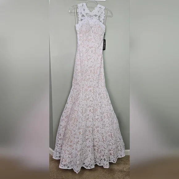 La Femme Women's Long White Lace Mermaid Sheer Halter Neck Gown, Size 0 - Picture 5 of 12